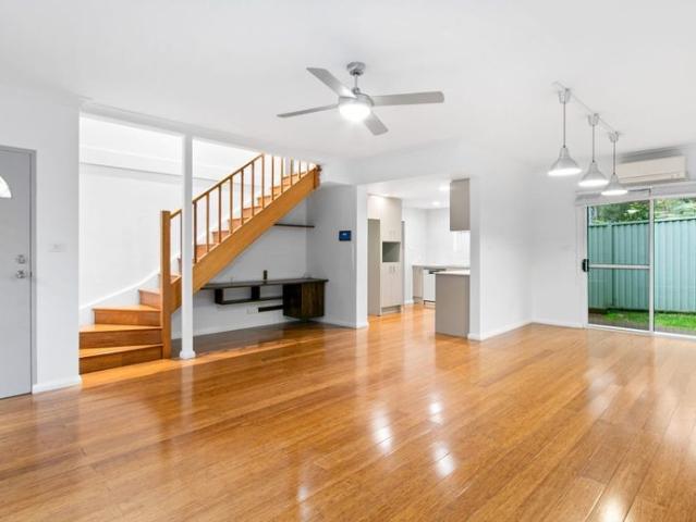 Townhouse for rent in Sutherland, New South Wales
