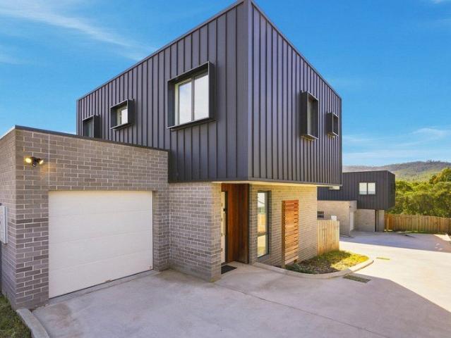 Townhouse for sale in Hobart, Tasmania