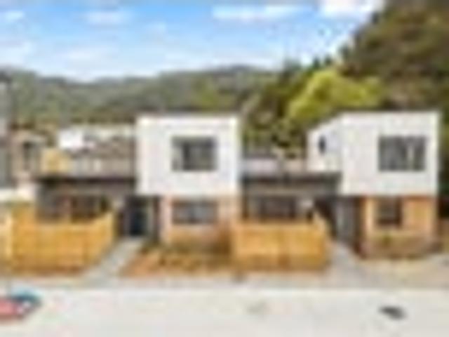 House for sale in Days Bay, Wellington
