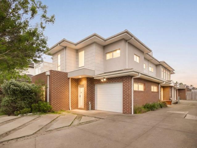 Townhouse for rent in Camerons Creek, Victoria