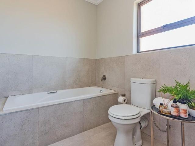 Apartment for sale in Johannesburg, West