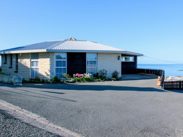 House for rent in Otakou
