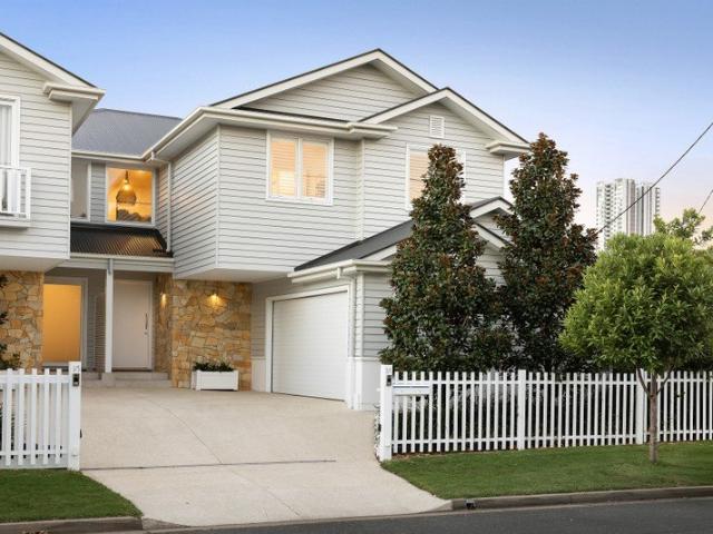 Villa for sale in Fernbrook, Queensland