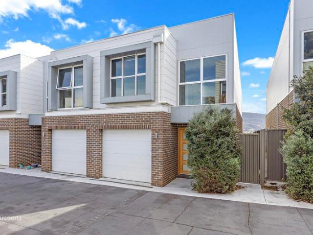 Townhouse for sale in Wollongong West, New South Wales