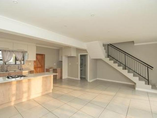 Apartment for sale in Port Elizabeth, Eastern Cape