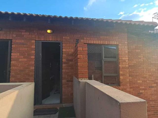 Townhouse for sale in Ekurhuleni, Gauteng