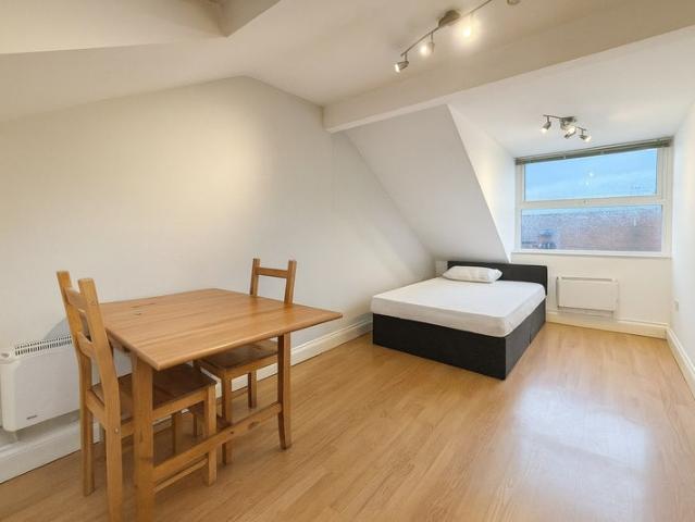 Studio for rent in Archway, Greater London
