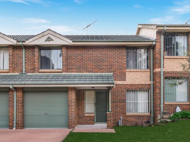 Townhouse for rent in Sydney, New South Wales