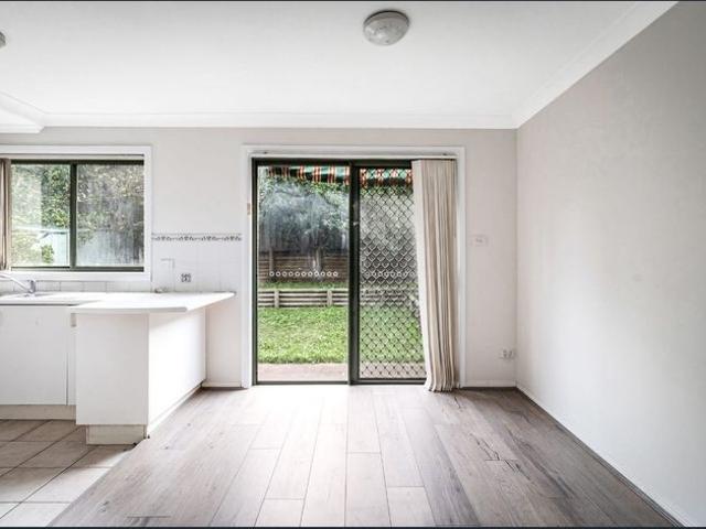 Townhouse for rent in Sydney, New South Wales