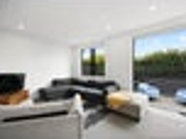 House for sale in Aurora, Hamilton City