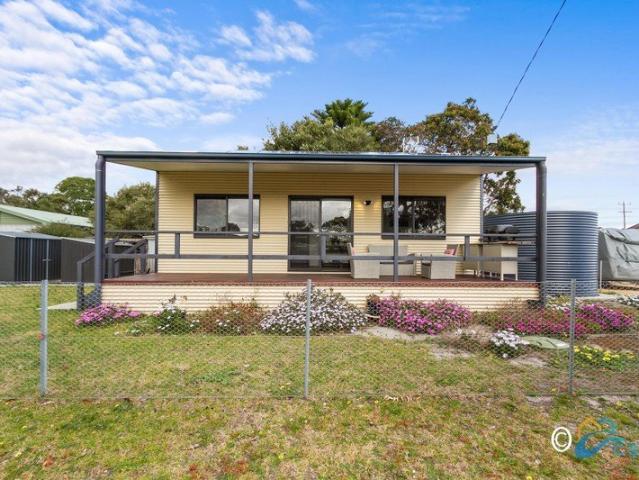 House for sale in Loch Sport, Victoria
