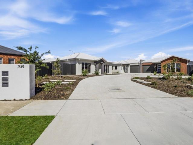 Townhouse for sale in Wangaratta, Victoria