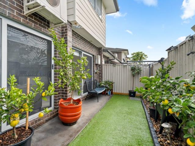 Townhouse for rent in Sydney, New South Wales