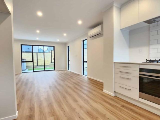 Townhouse for rent in Pauatahanui, Wellington
