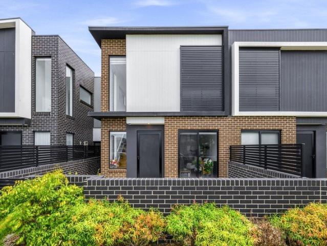 Townhouse for sale in Glenfield, Sydney