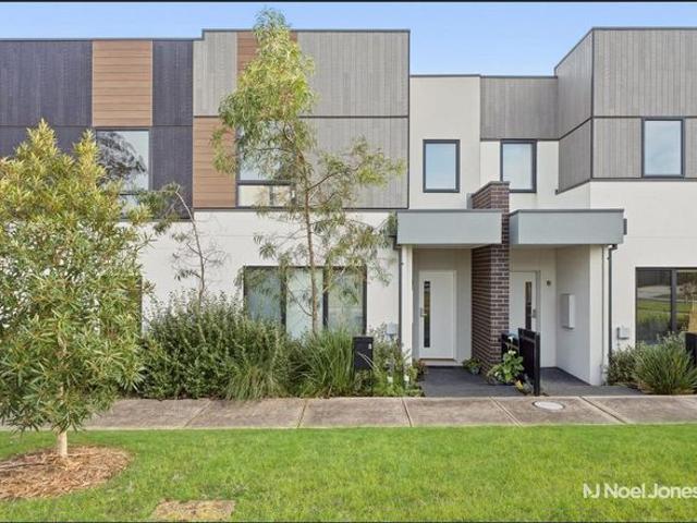 Townhouse for rent in Camerons Creek, Victoria