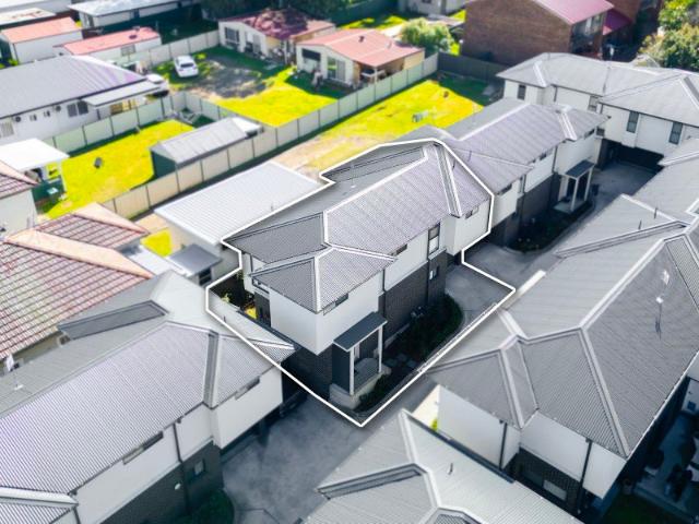 Townhouse for sale in Ambergate, New South Wales