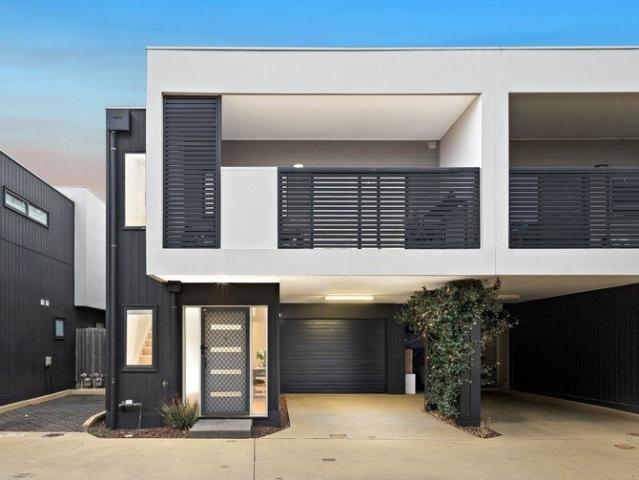 Townhouse for sale in Camerons Creek, Victoria