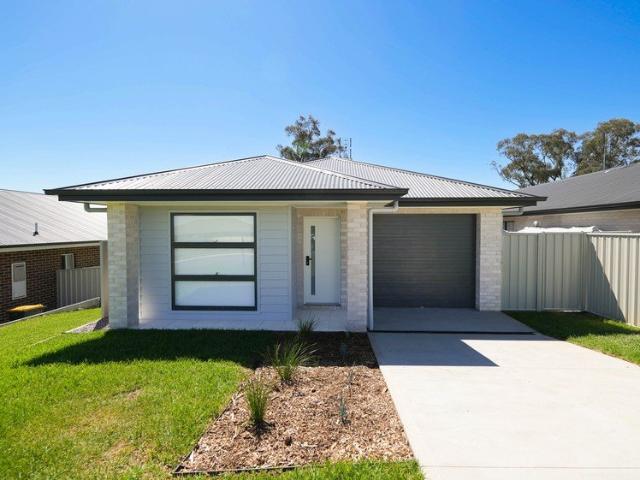 Duplex for sale in Parkes, New South Wales