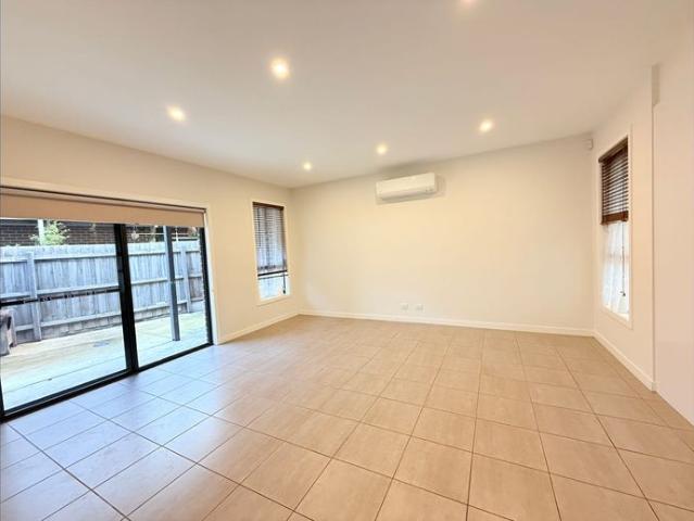 Townhouse for rent in Camerons Creek, Victoria