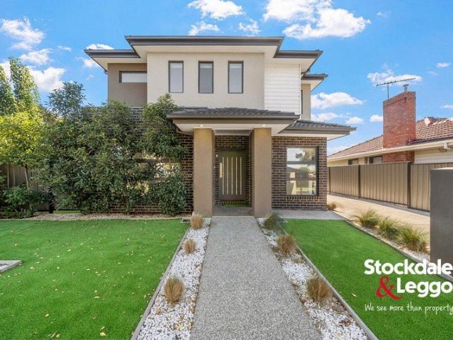 Townhouse for sale in Camerons Creek, Victoria