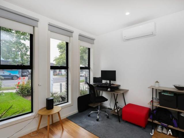 Townhouse for rent in Camerons Creek, Victoria