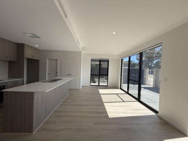 Townhouse for rent in Stirling, Western Australia