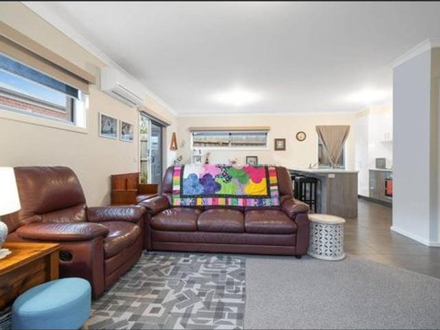 House for rent in Leopold, Victoria