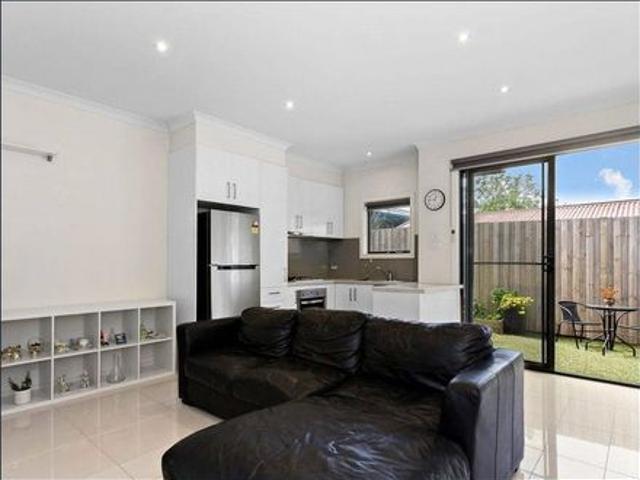 Townhouse for rent in Camerons Creek, Victoria