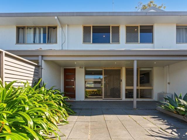 Townhouse for rent in Fernbrook, Queensland