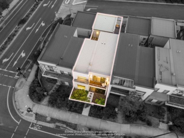 House for sale in Spring Mountain, Greater Brisbane