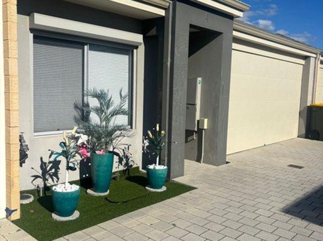 House for rent in Banksia Grove, Western Australia
