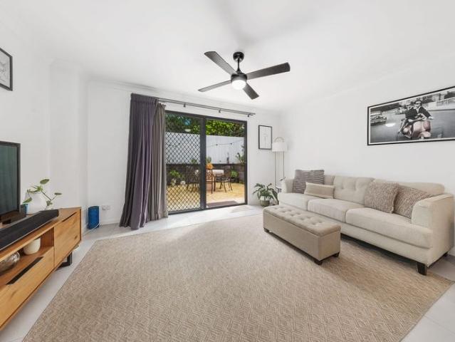 Townhouse for rent in Toombul, Queensland