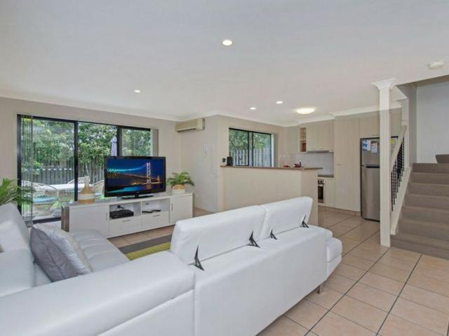 Townhouse for rent in Fernbrook, Queensland