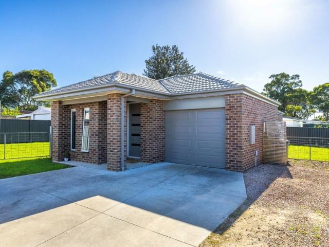 House for sale in Wy Yung, Victoria