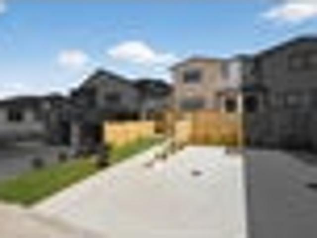 Townhouse for sale in Howick