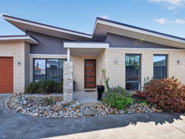Townhouse for sale in Sale, Shire of Wellington