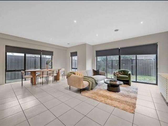 Townhouse for rent in Camerons Creek, Victoria