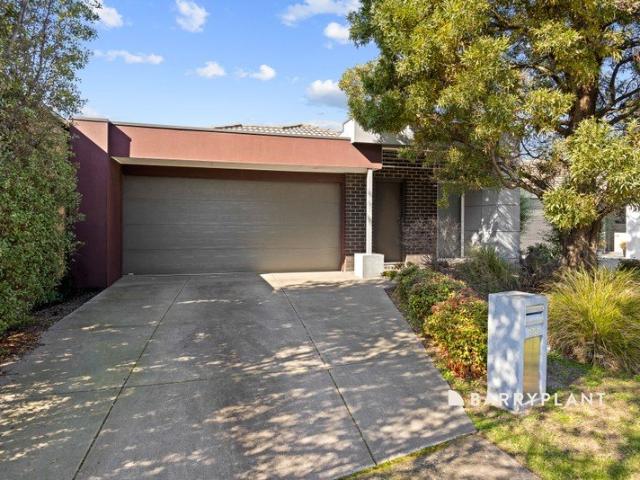 House for sale in Edenbrook Estate, Melbourne