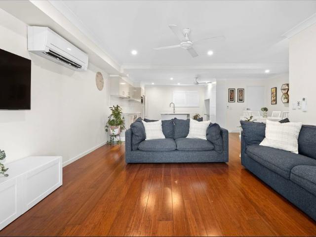 Townhouse for rent in Manly West, Greater Brisbane