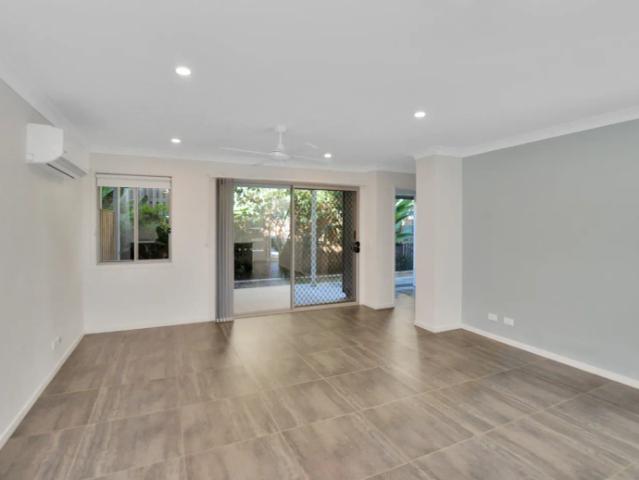 Townhouse for rent in Toombul, Queensland