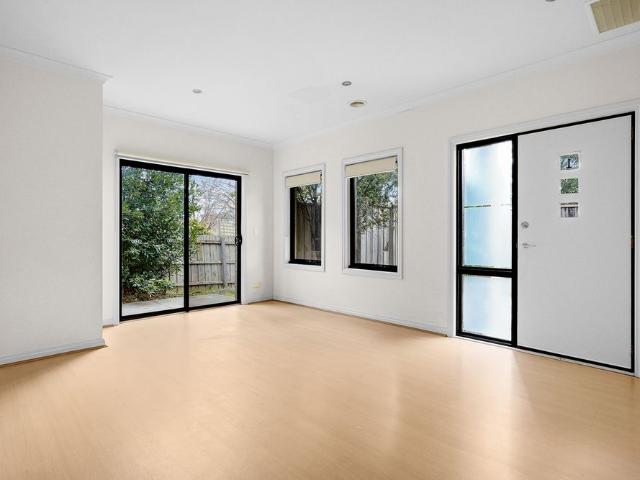 Townhouse for rent in Box Hill North, Melbourne