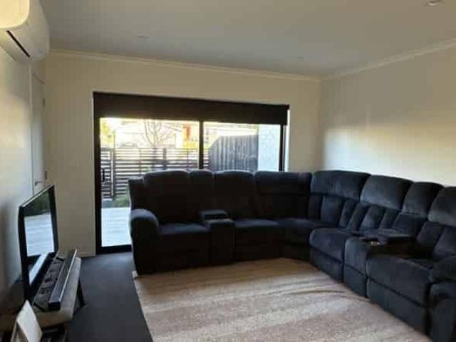 Townhouse for rent in Chartwell, Hamilton City