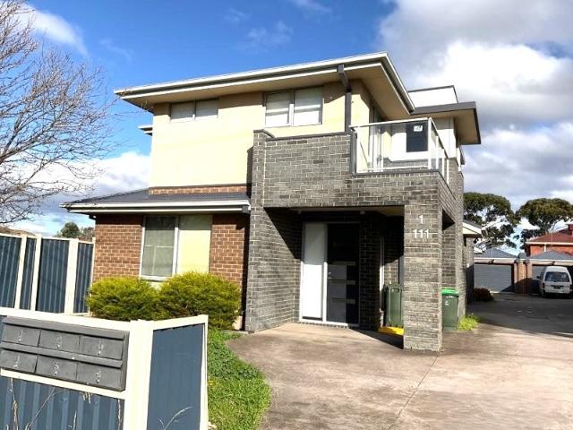 Townhouse for rent in Camerons Creek, Victoria