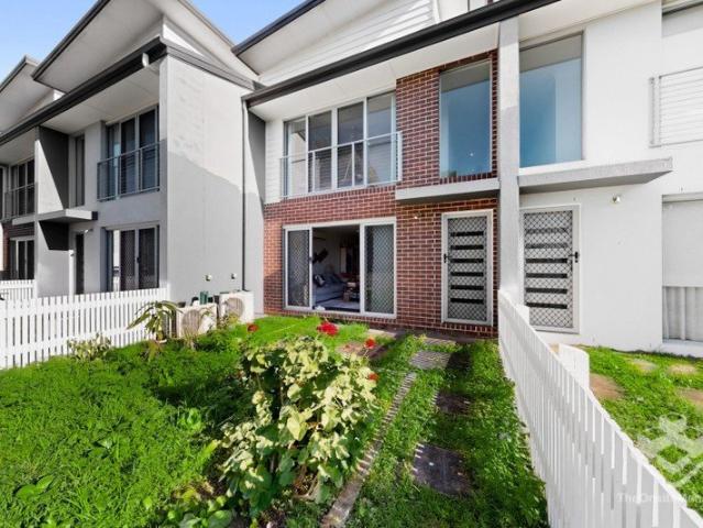 Townhouse for sale in Toombul, Queensland