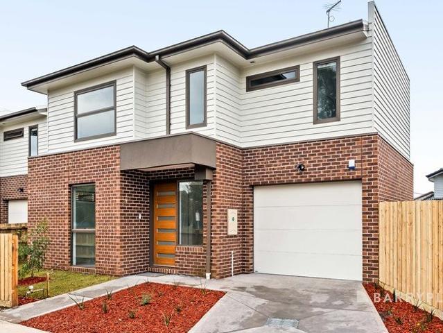 Townhouse for rent in Camerons Creek, Victoria