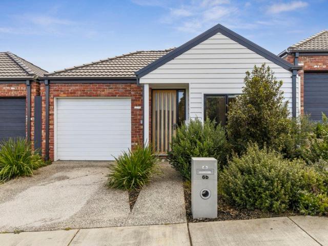 Townhouse for sale in Geelong, Victoria