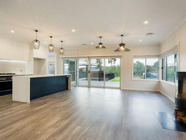 House for rent in Mckenzie Hill, Victoria