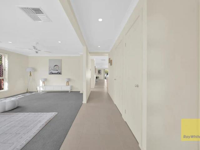 House for rent in Point Cook, Victoria