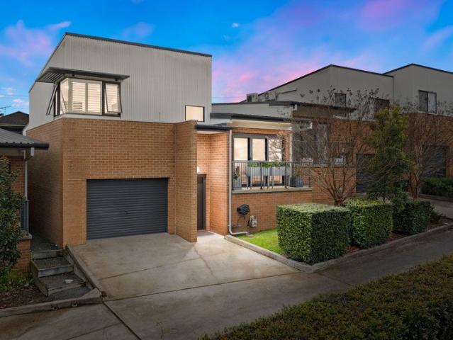 Townhouse for sale in Ambergate, New South Wales